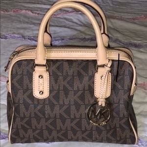 Michael Kors hand bag